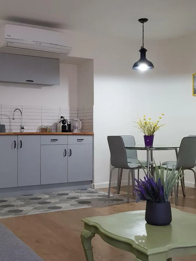 Leo Apartment By The Sea אילת